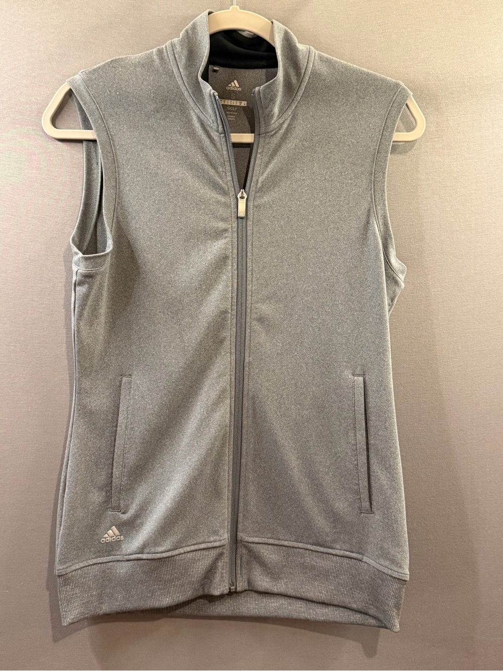 Adidas golf Women’s Gray Sleeveless Full-Zip Vest size small performance